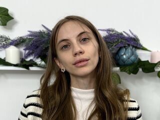 free webcam chatroom QuennaGammell