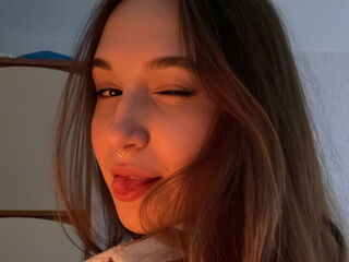 free nude live show RiannaBrown
