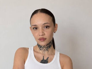 camgirl masturbating with sex toy RosettaMellos