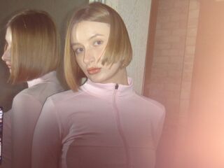 webcam bitch chatroom RosinaHeverley