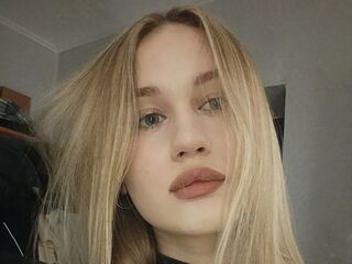 dirty cam show SadieTandon