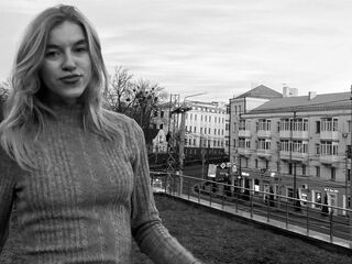 naked webcam girl photo SallyRodwell