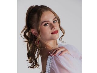 masturbating webcamgirl SharriLangolf