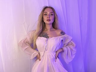 cam strip tease StellaRai