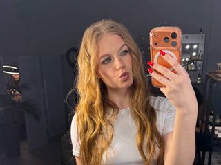 cam girl showing pussy TainaSaffo