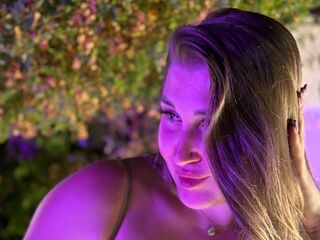 hot naked cam girl TarahZullo