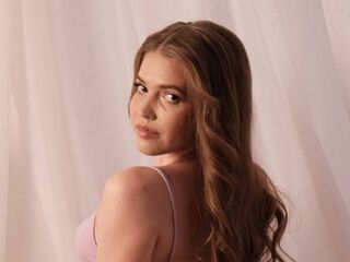 mastubating web cam girl TowandaFerard