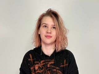 girl webcam WillaBurrington