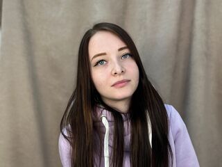 fingering cam slut ZeldaDarlington